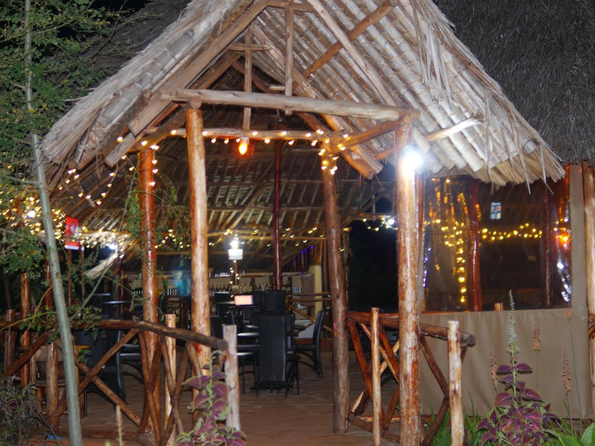 Tausa Tsavo Eco Lodge Voi Luaran gambar